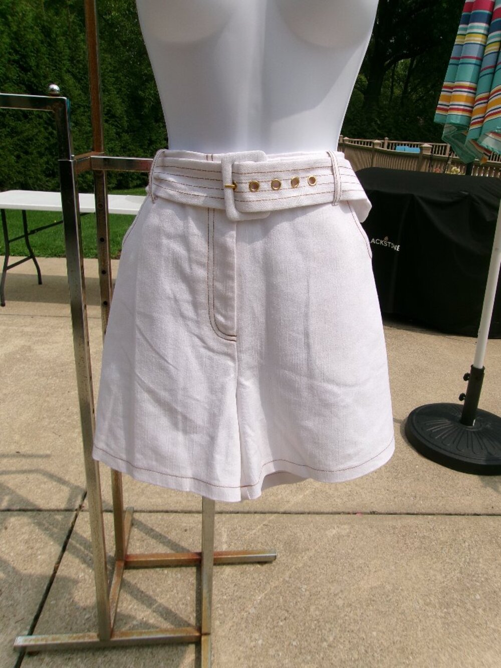 NWT CAROLE WREN WHITE DENIM SHORTS W BELT 16